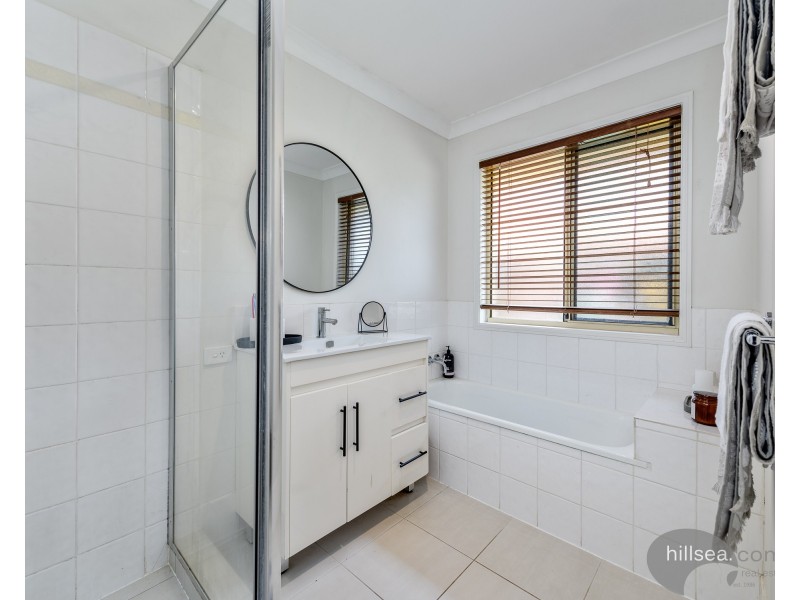 11 Cutter Court, Helensvale QLD 4212