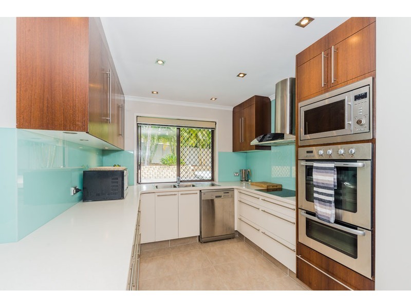 216 Discovery Drive, Helensvale QLD 4212