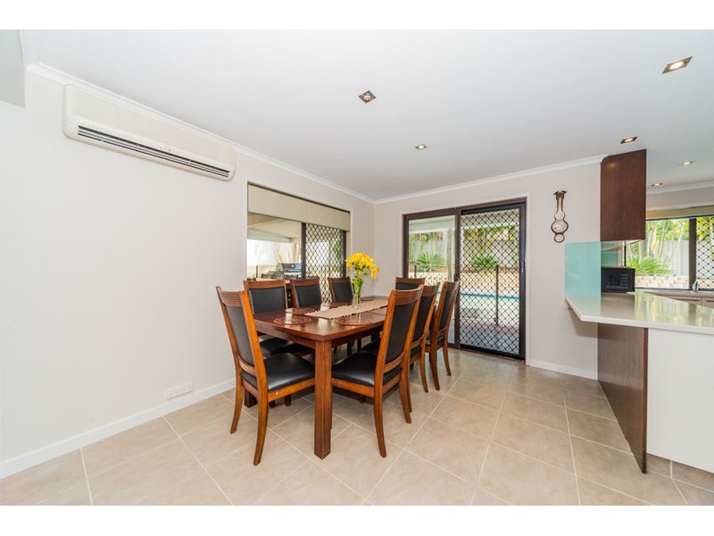 216 Discovery Drive, Helensvale QLD 4212