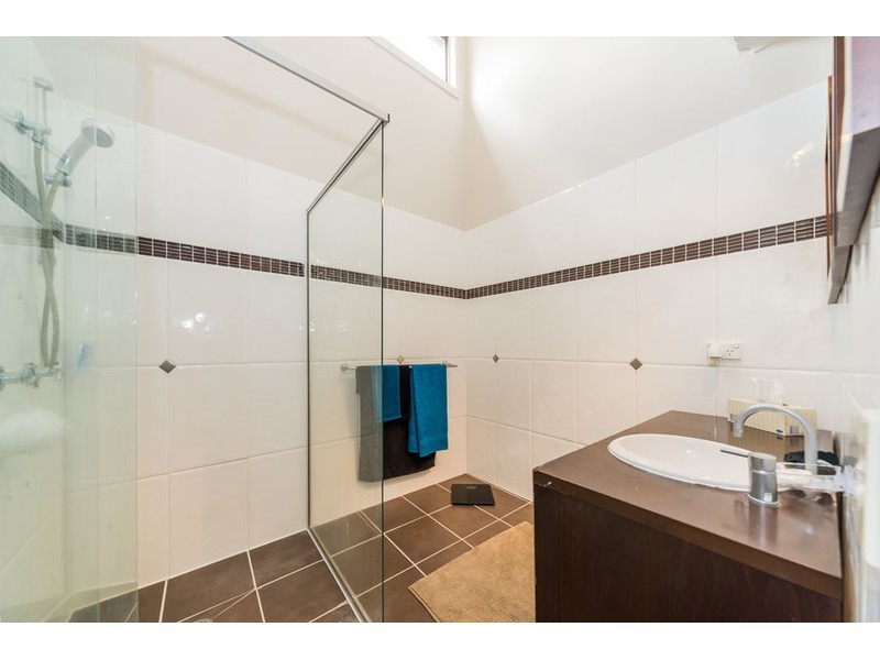 216 Discovery Drive, Helensvale QLD 4212