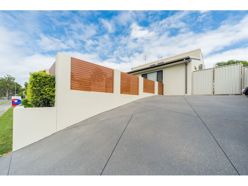 216 Discovery Drive, Helensvale QLD 4212