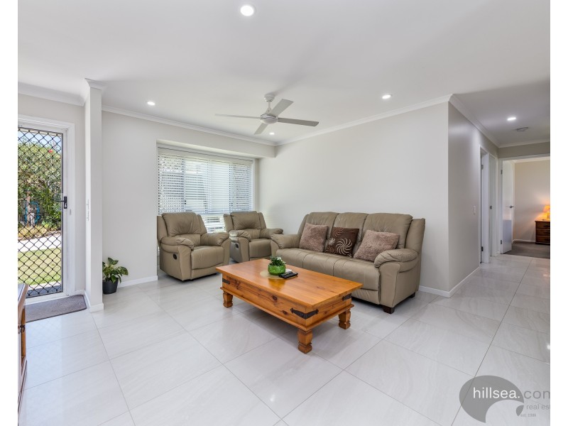 2/23 Chaplin Crescent, Oxenford QLD 4210