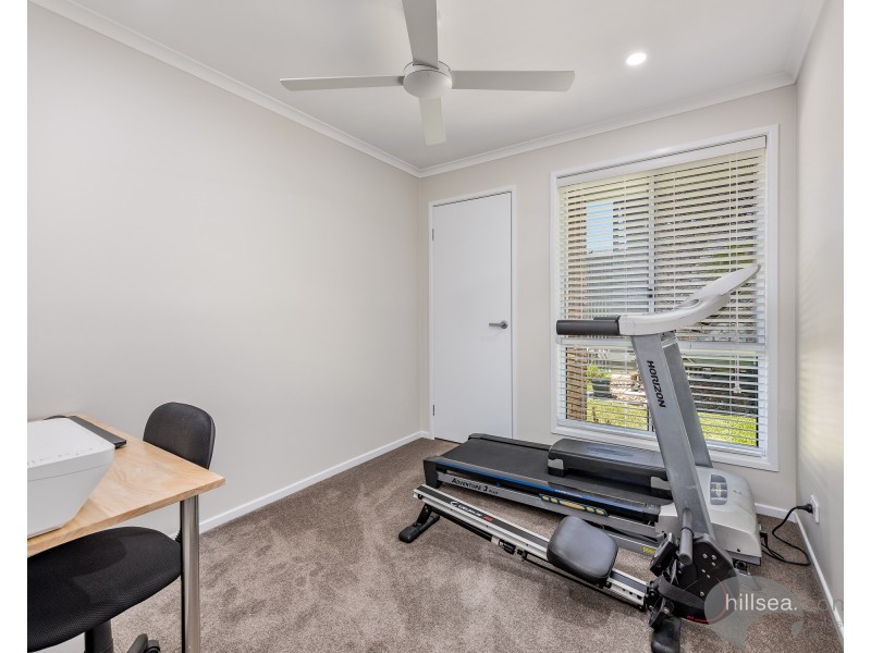 2/23 Chaplin Crescent, Oxenford QLD 4210