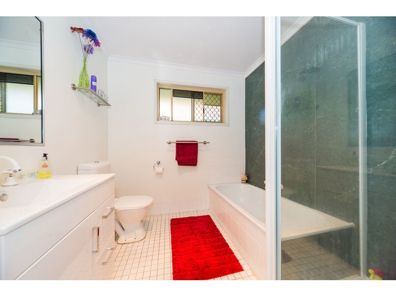 13 Village Way, Oxenford QLD 4210