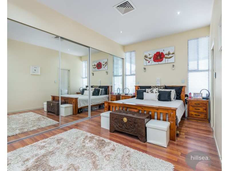 40 Tamworth Drive, Helensvale QLD 4212