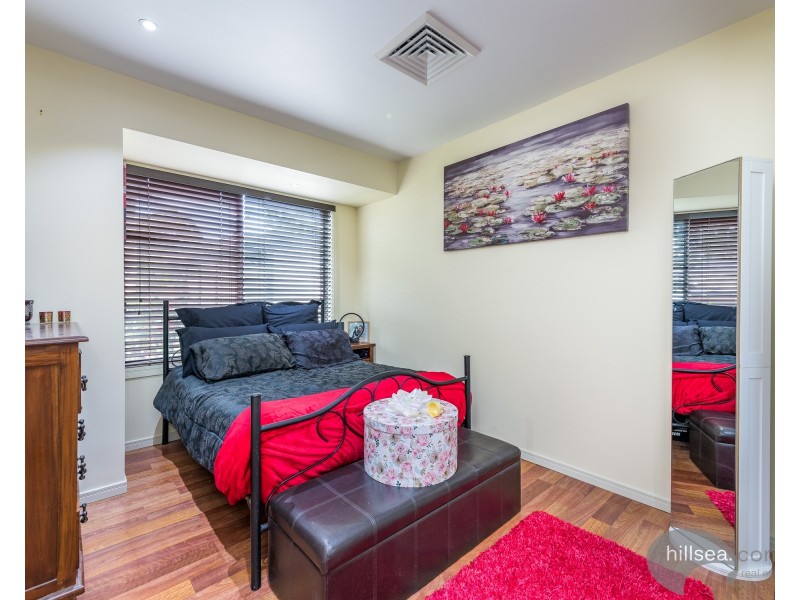 40 Tamworth Drive, Helensvale QLD 4212