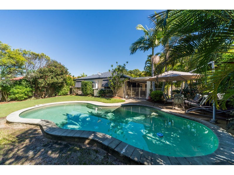 6 Urangan Court, Helensvale QLD 4212