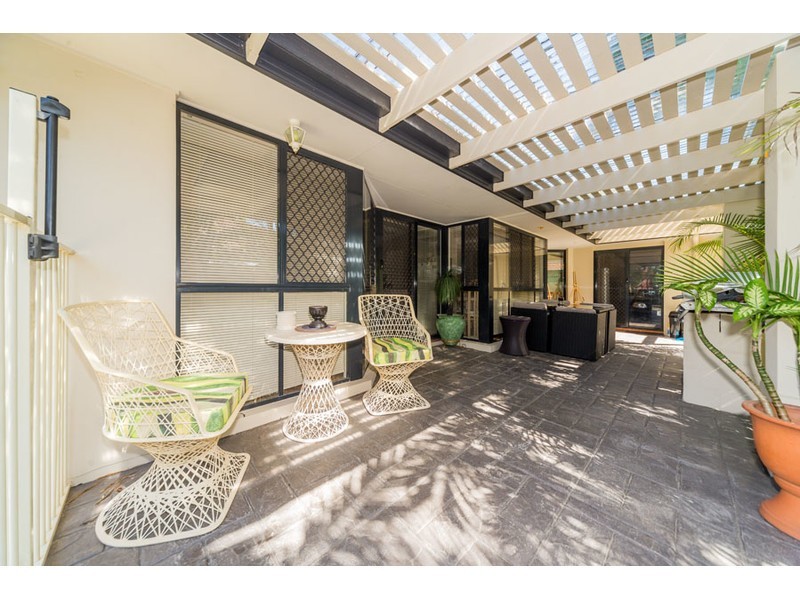 6 Urangan Court, Helensvale QLD 4212