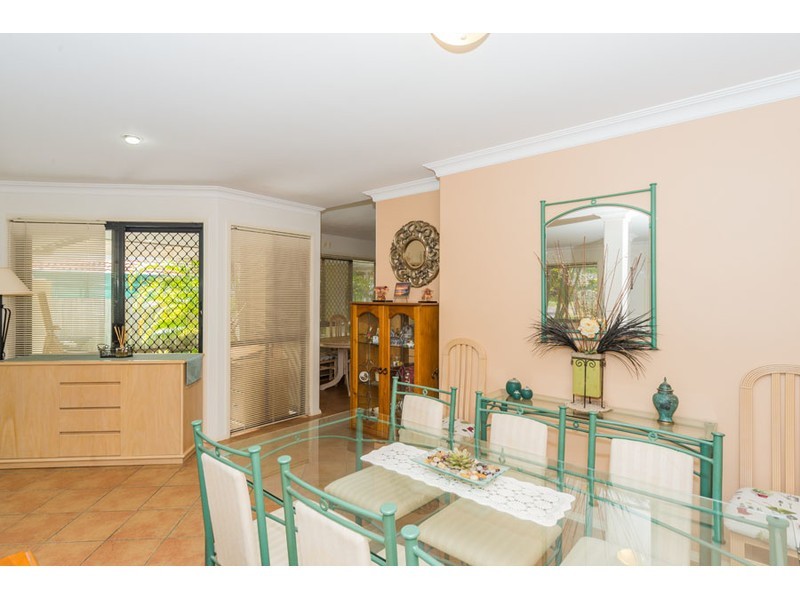 6 Urangan Court, Helensvale QLD 4212