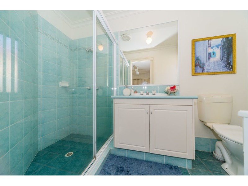 6 Urangan Court, Helensvale QLD 4212