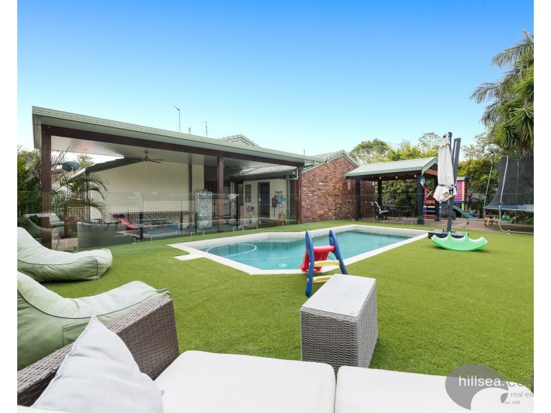 6 Ridgevale Drive, Helensvale QLD 4212