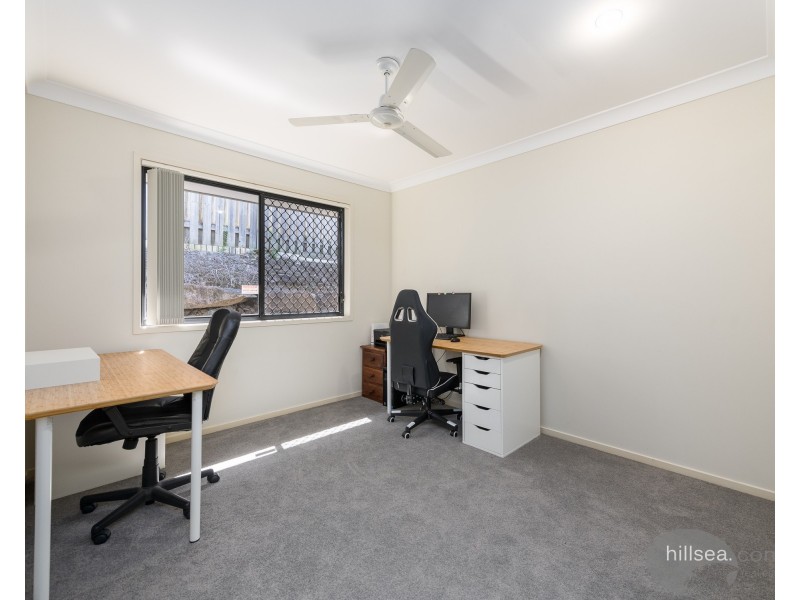 24 Gerard Street, Pacific Pines QLD 4211