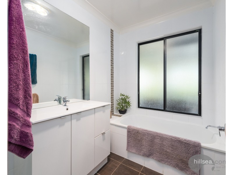 7 Wittenoom Court, Helensvale QLD 4212