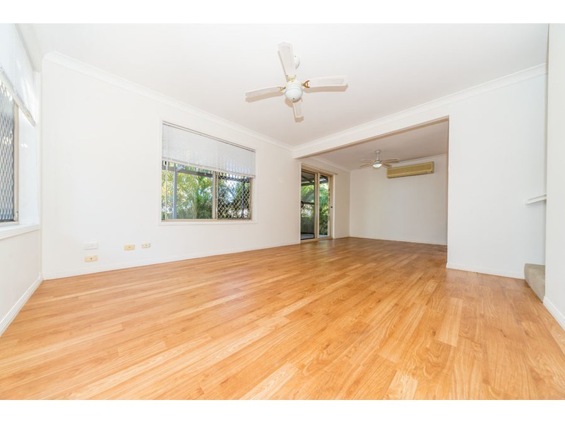 136 Universal Street, Oxenford QLD 4210