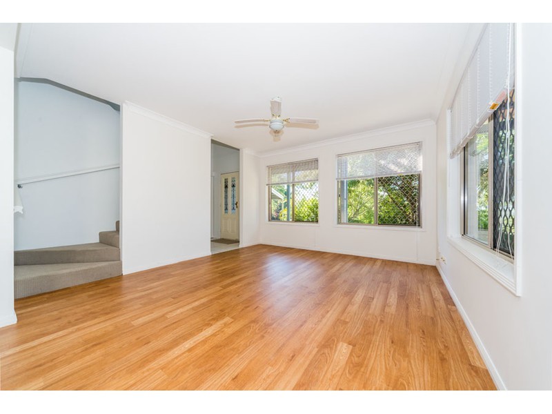 136 Universal Street, Oxenford QLD 4210