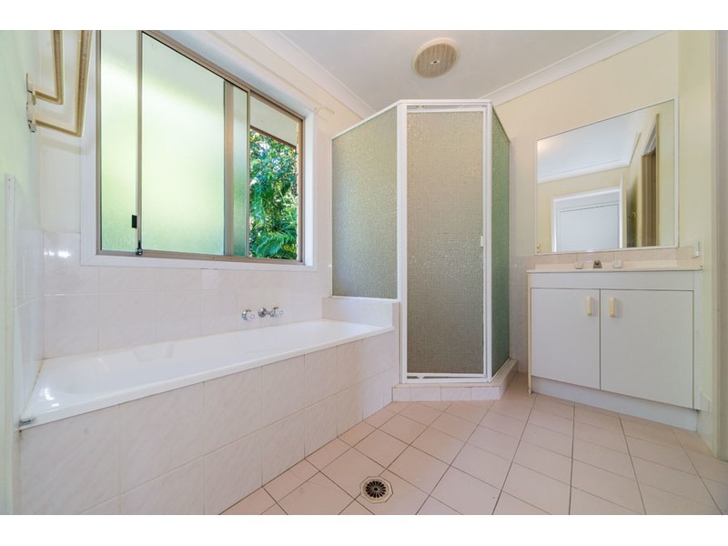 136 Universal Street, Oxenford QLD 4210