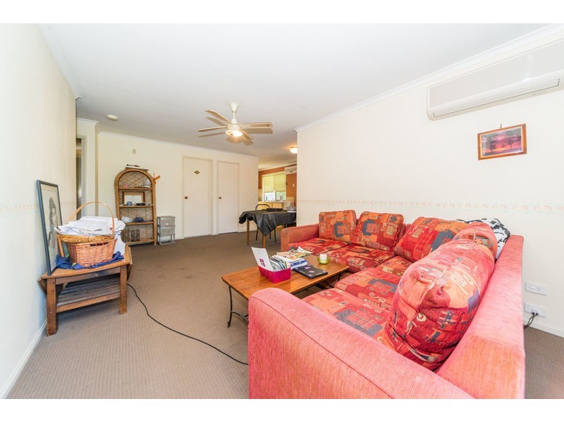 1/5 Jupiter Close, Labrador QLD 4215