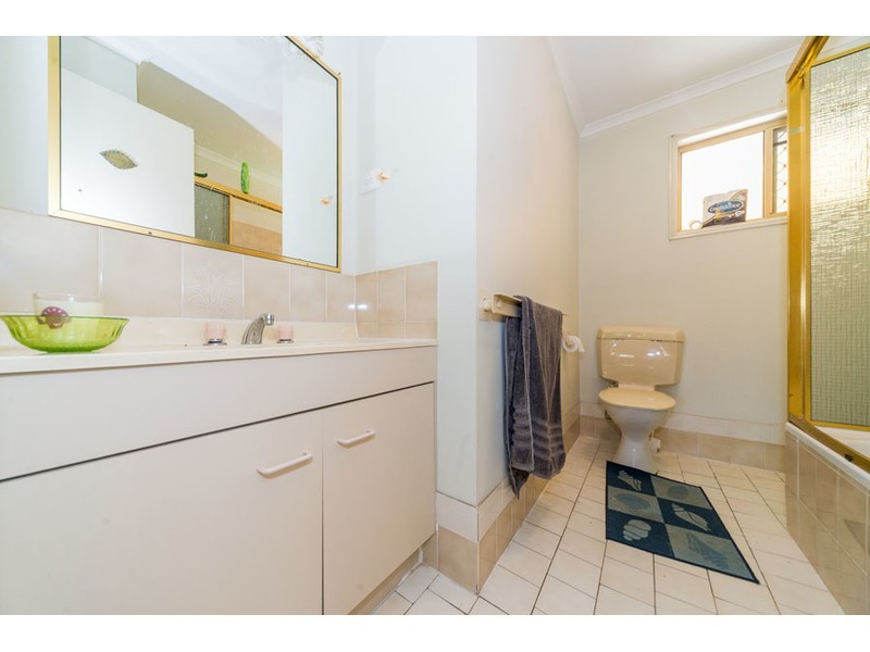 1/5 Jupiter Close, Labrador QLD 4215