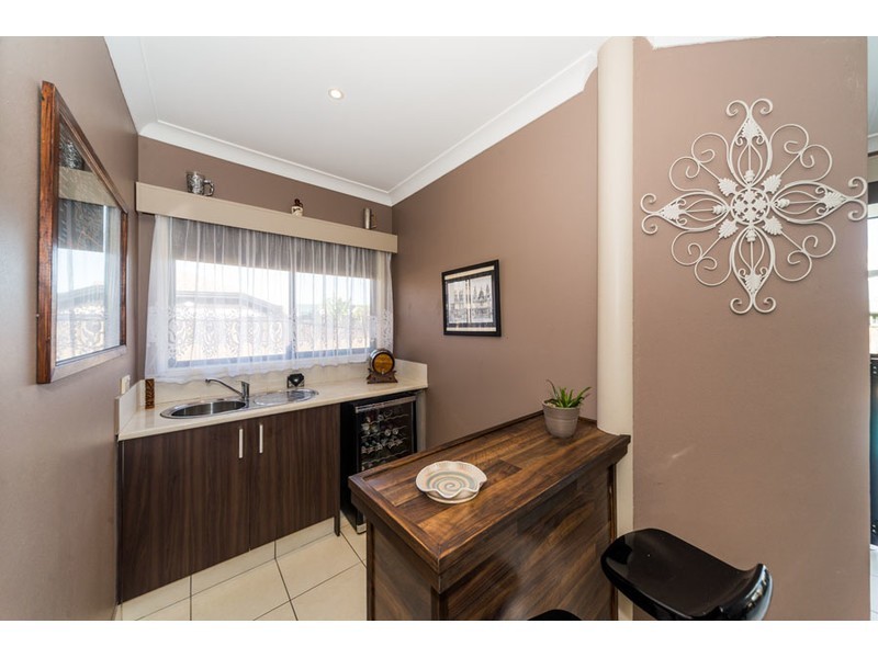 9 St Maarten Crescent, Oxenford QLD 4210