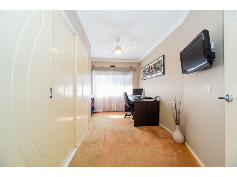 9 St Maarten Crescent, Oxenford QLD 4210