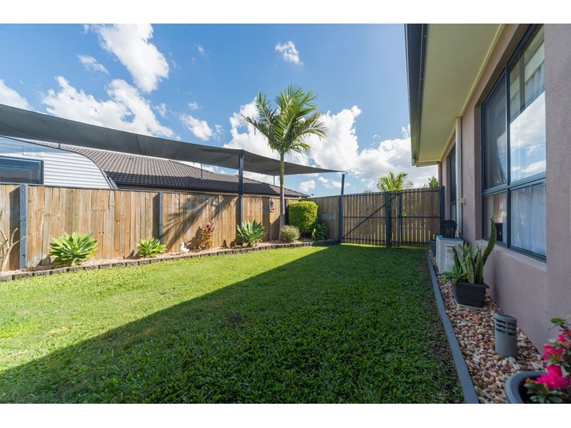 9 St Maarten Crescent, Oxenford QLD 4210