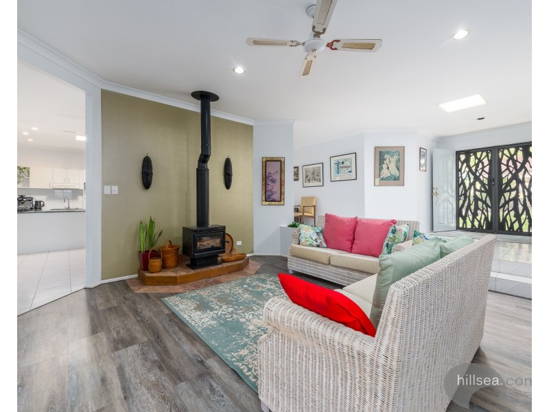 52 Lismore Drive, Helensvale QLD 4212