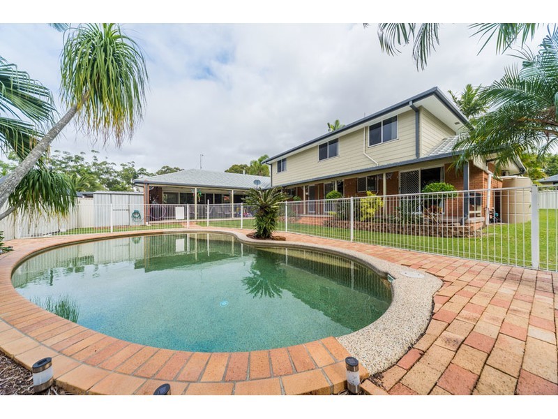 37 Parkes Drive, Helensvale QLD 4212