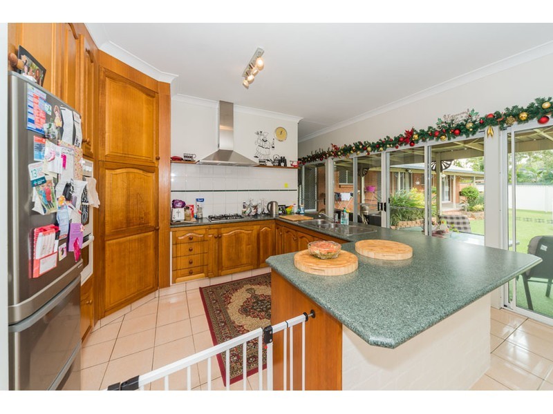 37 Parkes Drive, Helensvale QLD 4212