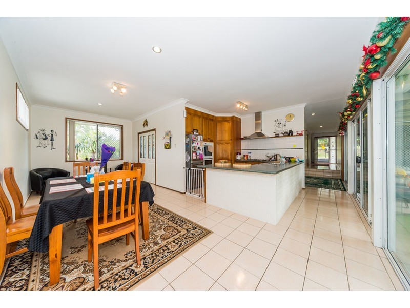 37 Parkes Drive, Helensvale QLD 4212