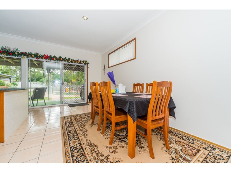 37 Parkes Drive, Helensvale QLD 4212