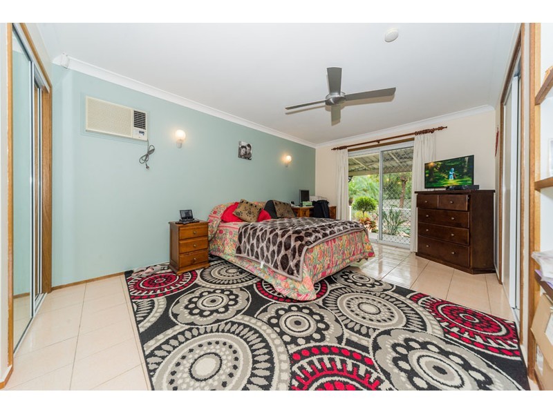 37 Parkes Drive, Helensvale QLD 4212