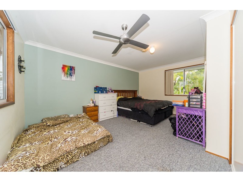 37 Parkes Drive, Helensvale QLD 4212