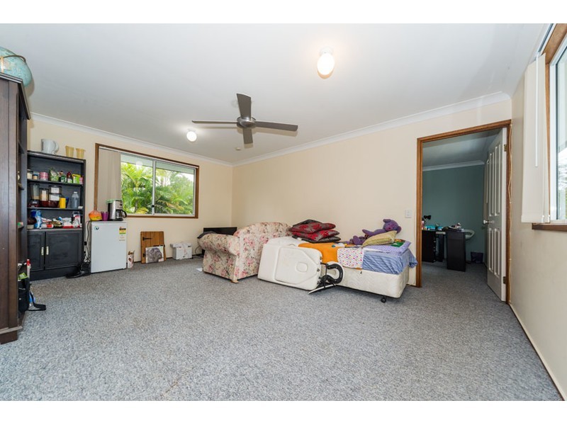 37 Parkes Drive, Helensvale QLD 4212