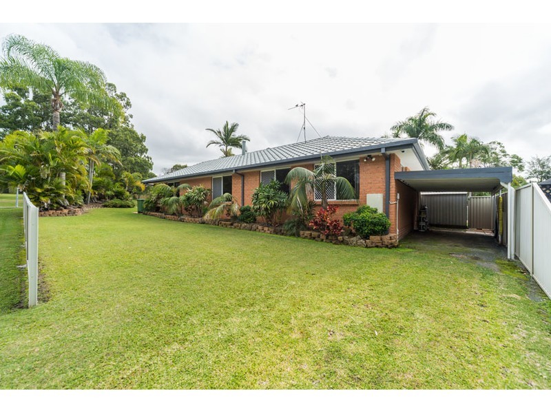 37 Parkes Drive, Helensvale QLD 4212