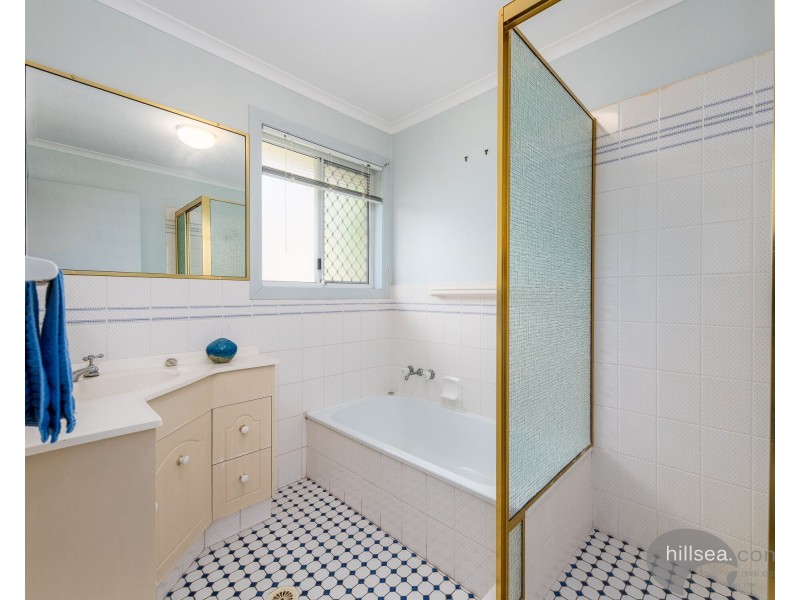 6 Maleny Place, Helensvale QLD 4212