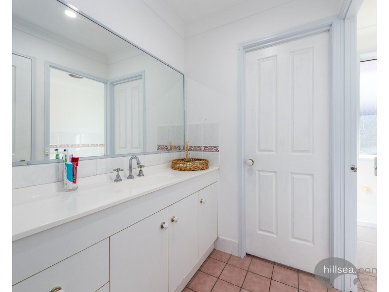 4 Rosswood Court, Helensvale QLD 4212