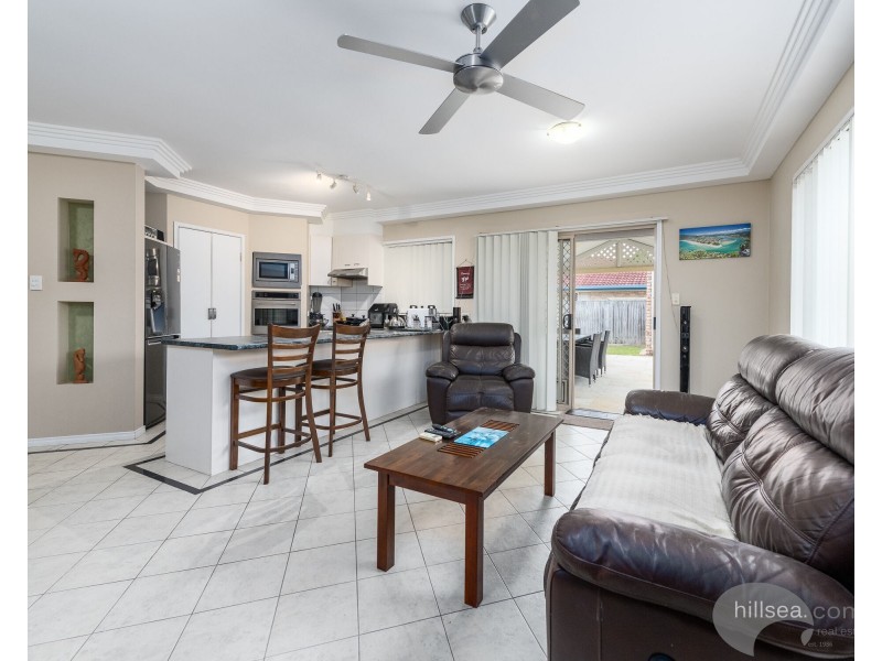 10 Waverley Park Close, Oxenford QLD 4210