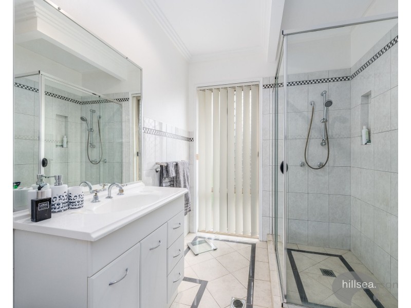 10 Waverley Park Close, Oxenford QLD 4210