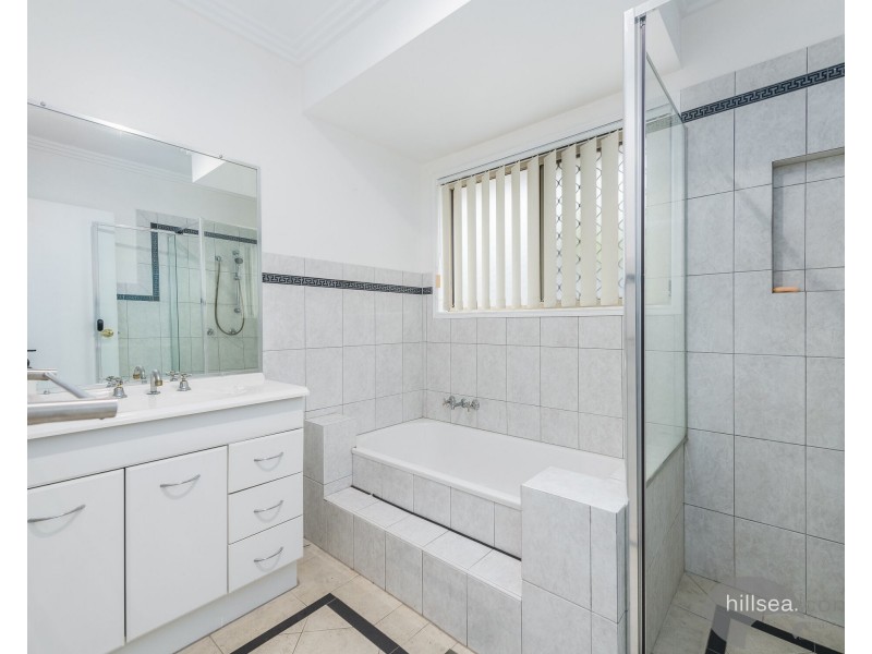 10 Waverley Park Close, Oxenford QLD 4210