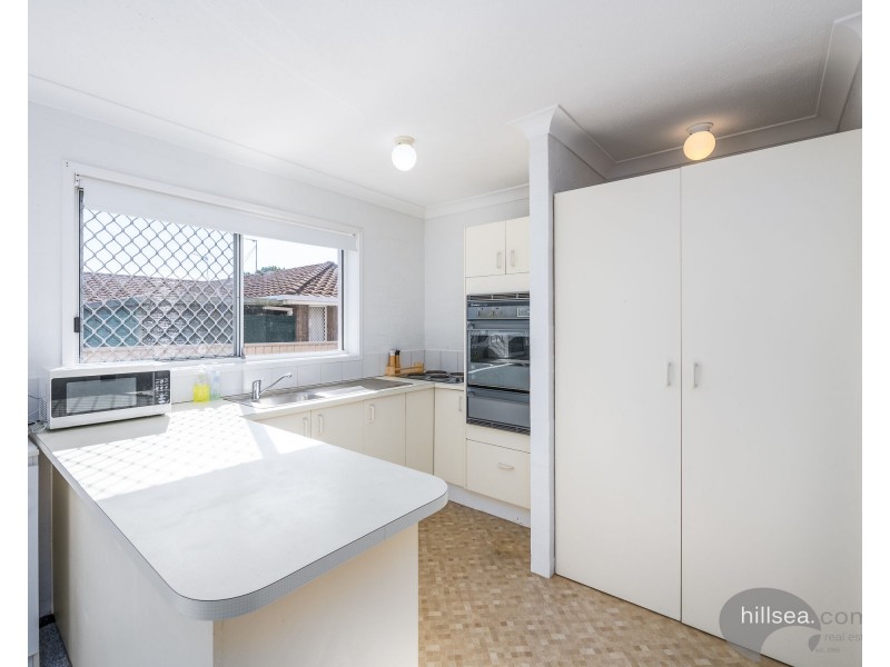 11/13-17 Brown Street, Labrador QLD 4215