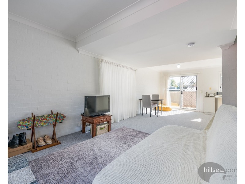 11/13-17 Brown Street, Labrador QLD 4215