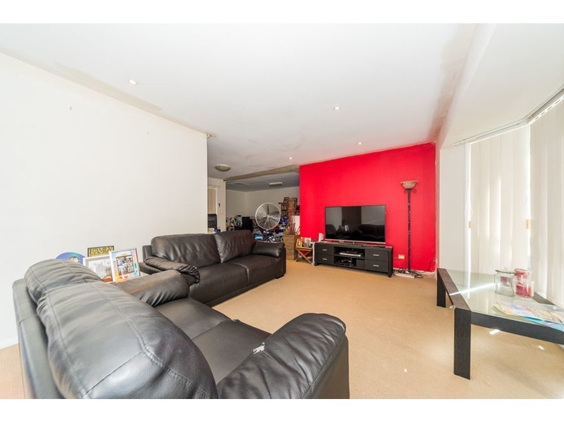 1 Adaminaby Drive, Helensvale QLD 4212