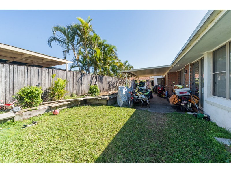 1 Adaminaby Drive, Helensvale QLD 4212