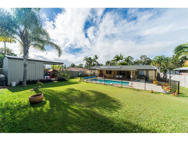5 Boonah Court, Helensvale QLD 4212