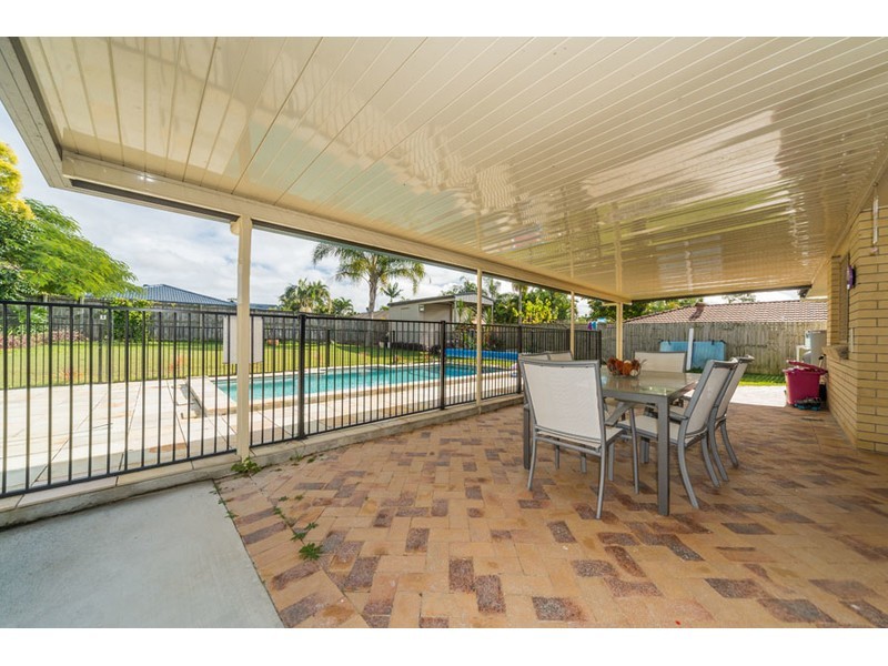 5 Boonah Court, Helensvale QLD 4212