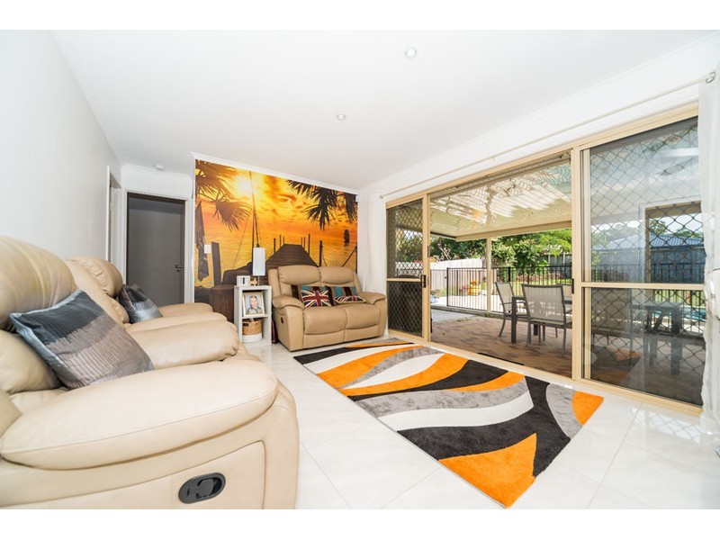 5 Boonah Court, Helensvale QLD 4212