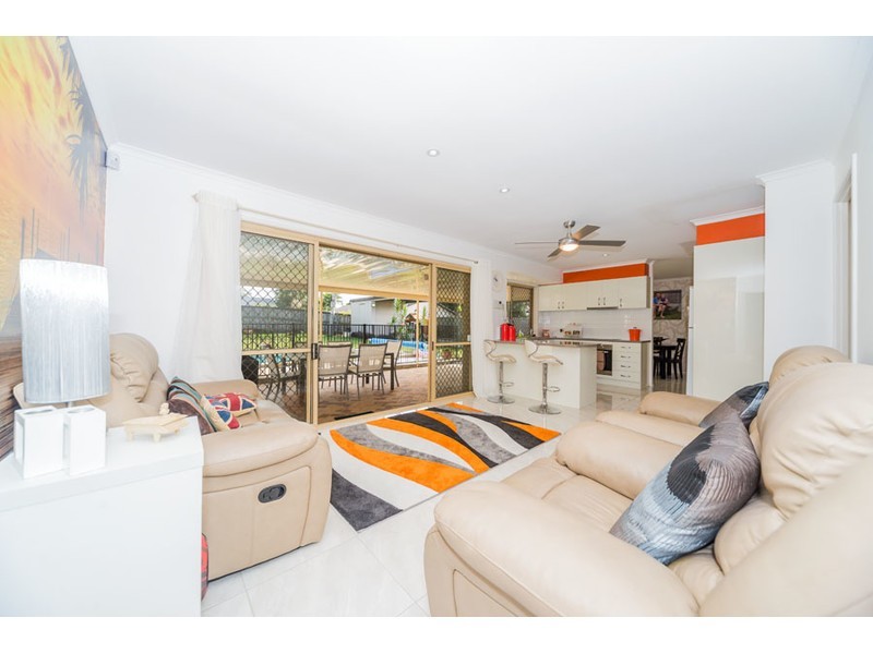 5 Boonah Court, Helensvale QLD 4212