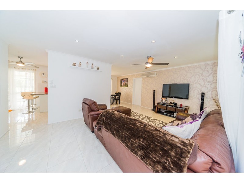 5 Boonah Court, Helensvale QLD 4212