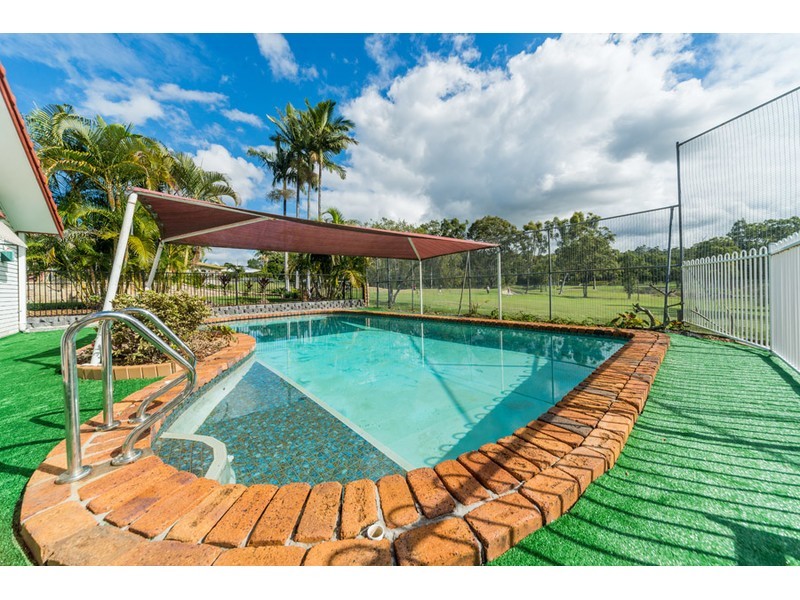 6 Morwell Court, Helensvale QLD 4212