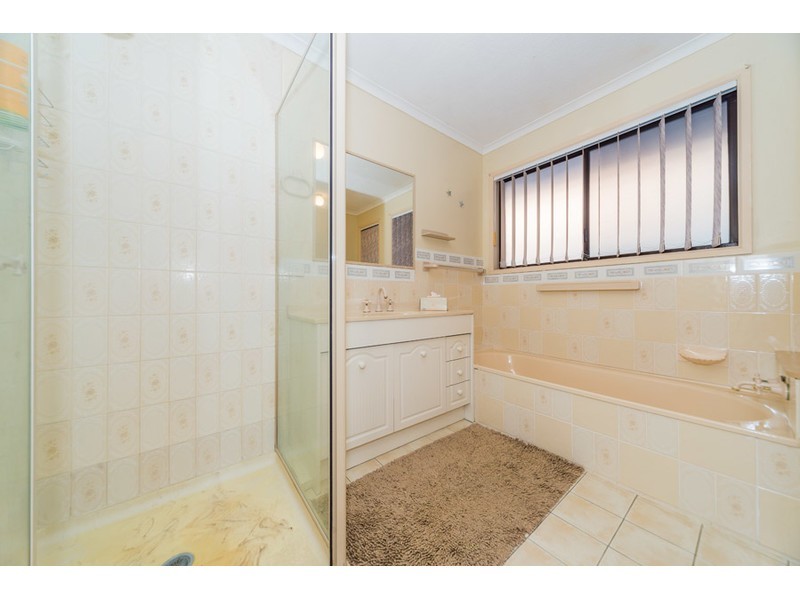 6 Morwell Court, Helensvale QLD 4212